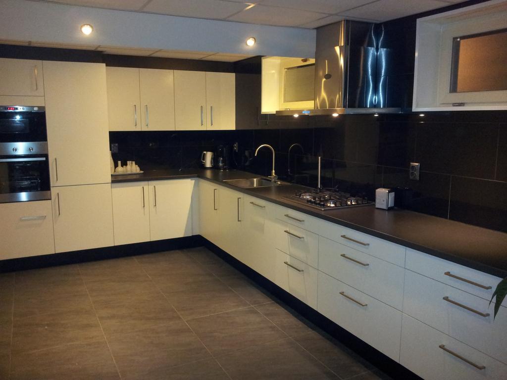 Bed & Kitchen דן אובר חדר תמונה